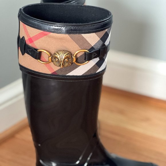 RARE Burberry Owl Rain Boots - Picture 2 of 3